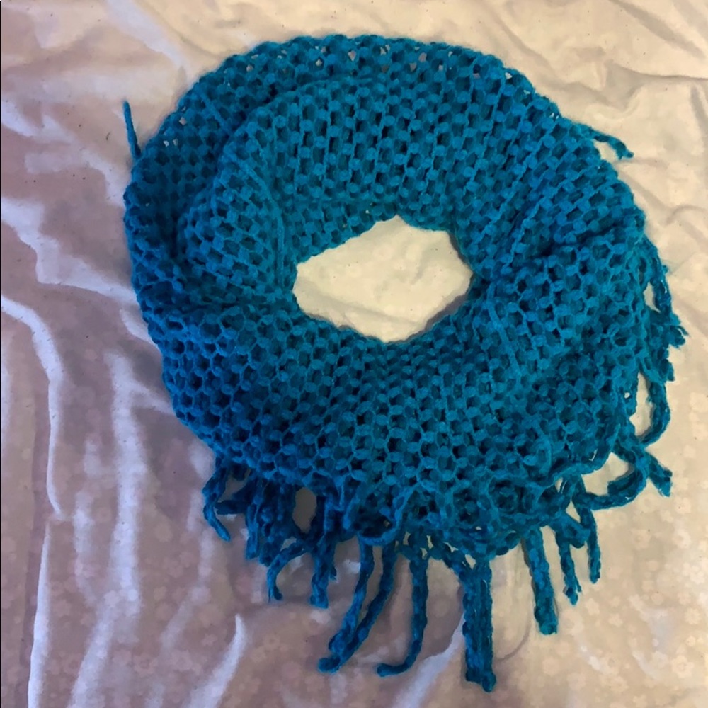 Blue scarf - Picture 2 of 2